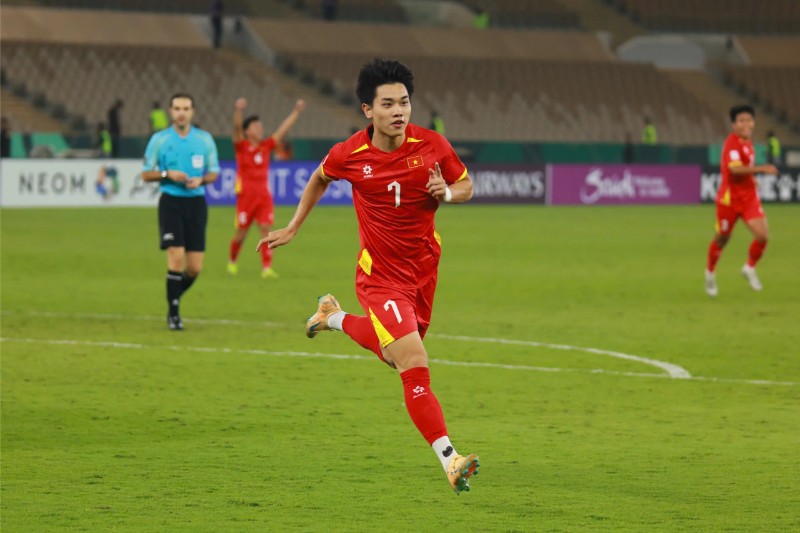 Đình Bắc dẫn dắt U23 Việt Nam viết nên lịch sử 2 Đình Bắc là thủ lĩnh của U23 Việt Nam