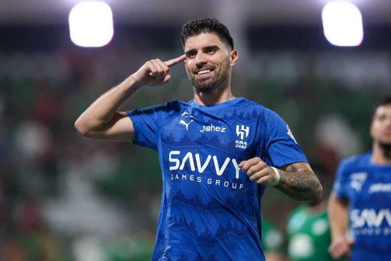 Neves đang chơi bóng tại Saudi Pro League