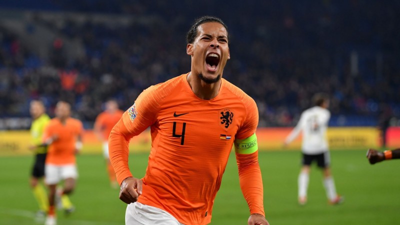 Virgil van Dijk dẫn dắt hàng thủ ĐT Hà Lan