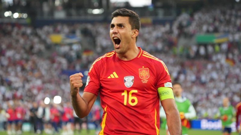 Rodri giữ vai trò điều tiết tuyến giữa