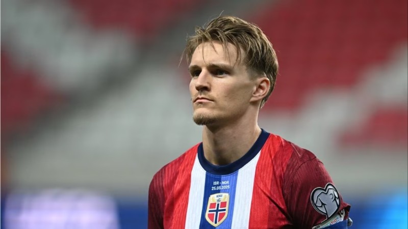 Odegaard dẫn dắt tuyến giữa bằng sự sáng tạo
