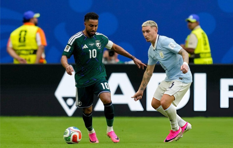 ĐT Uruguay vất vả giành một điểm trước Saudi Arabia 1 ĐT Uruguay chỉ có 1 điểm ngày ra quân