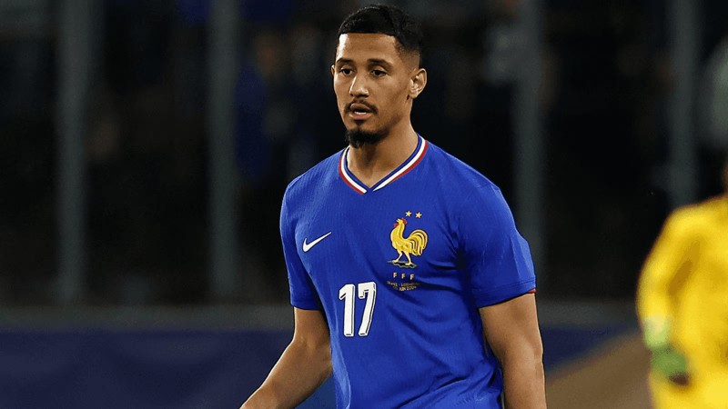 Didier Deschamps chờ tin từ Saliba